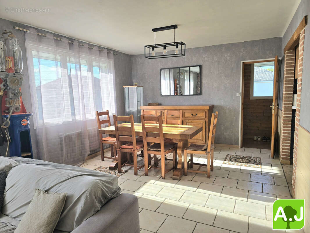 Maison à EZY-SUR-EURE