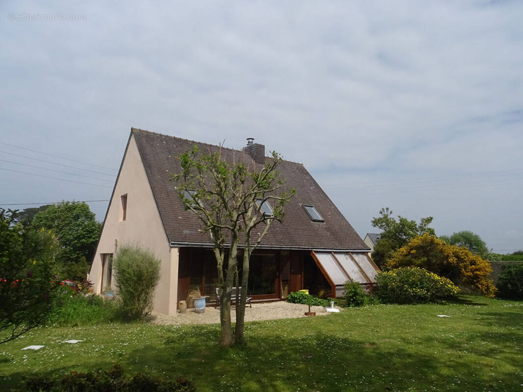 Maison à PLOUGUERNEAU