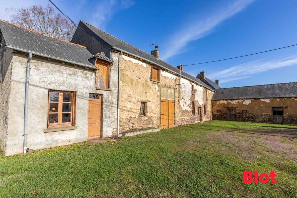 Maison à MONTFORT-SUR-MEU