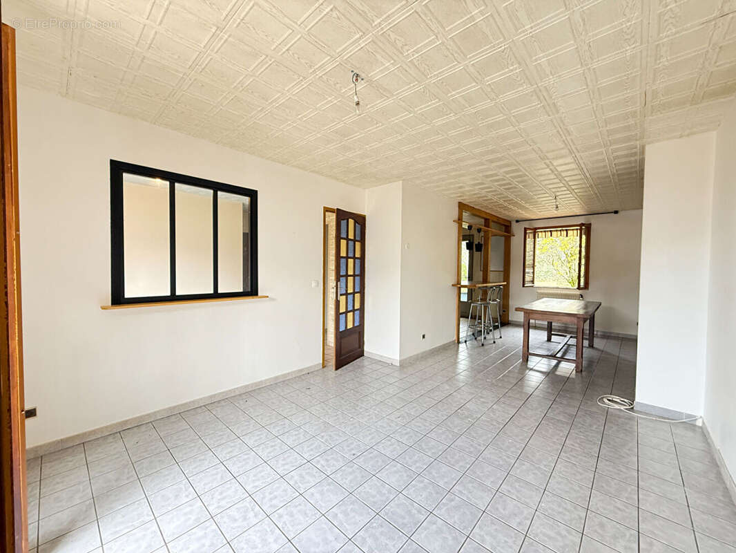 Maison à LONS-LE-SAUNIER