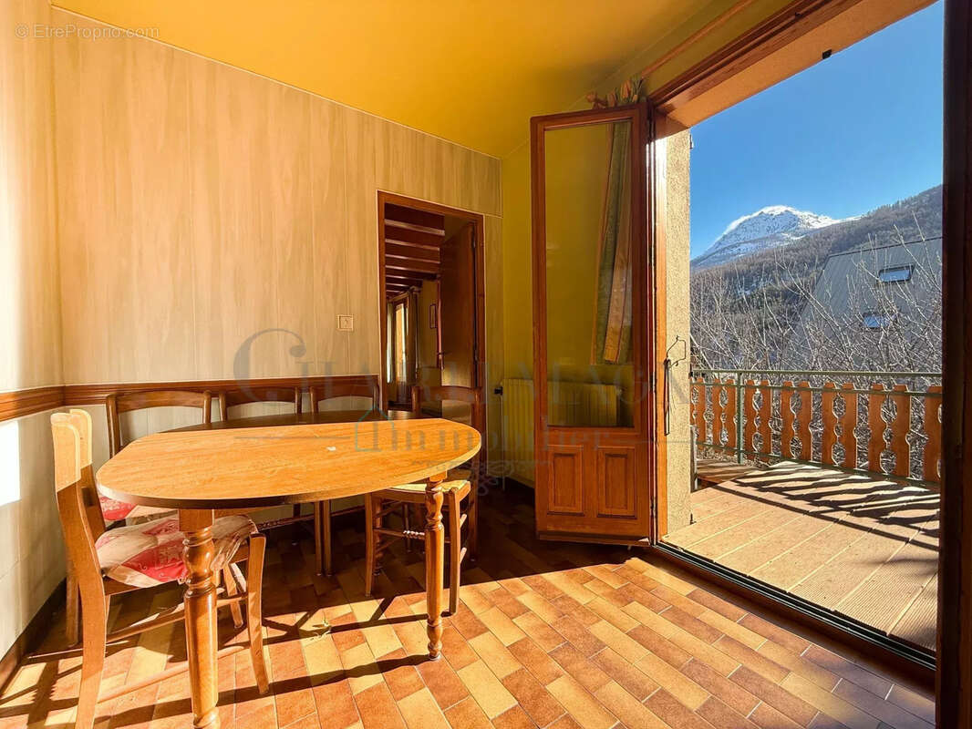 Maison à LA SALLE-LES-ALPES