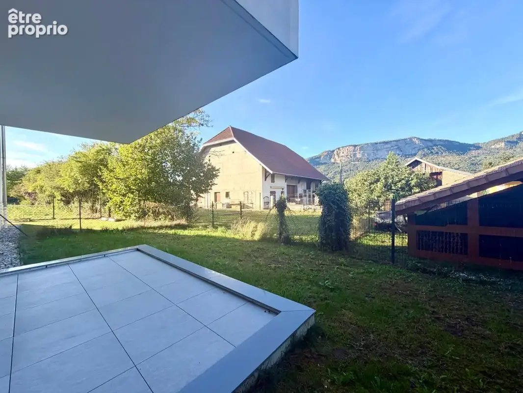 À vendre – T2 en rez-de-jardin avec terrasse et jardin à Saint-Pierre-en-Faucigny (74) - photo 2