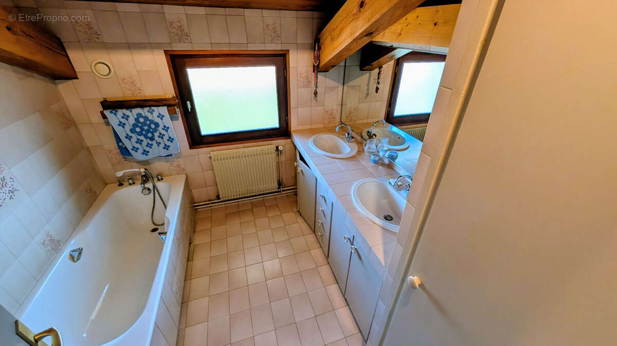 Belle villa cossue F8 sur terrain arboré 900 m² - photo 18