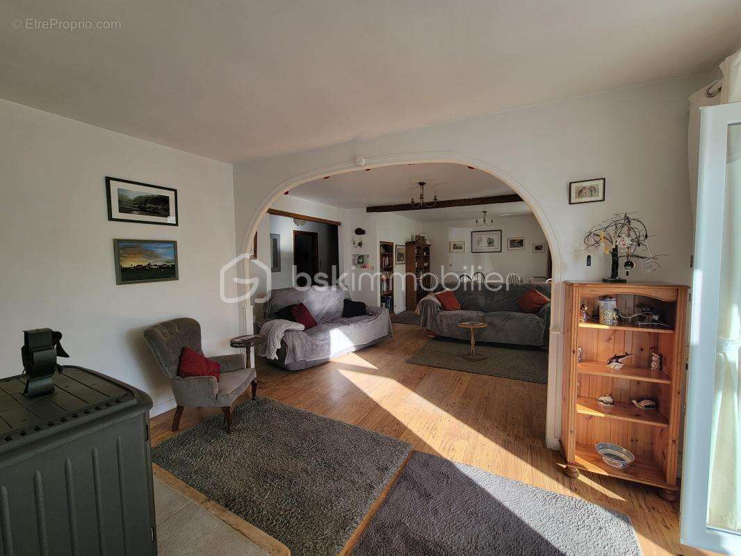 Maison à HEMONSTOIR