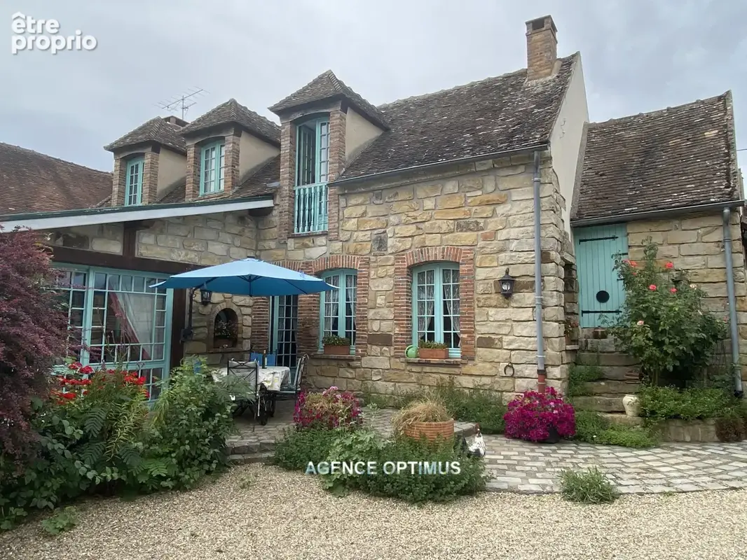 Ensemble de 2 proprietes de charme sur terrain clos 2240m2 - photo 3