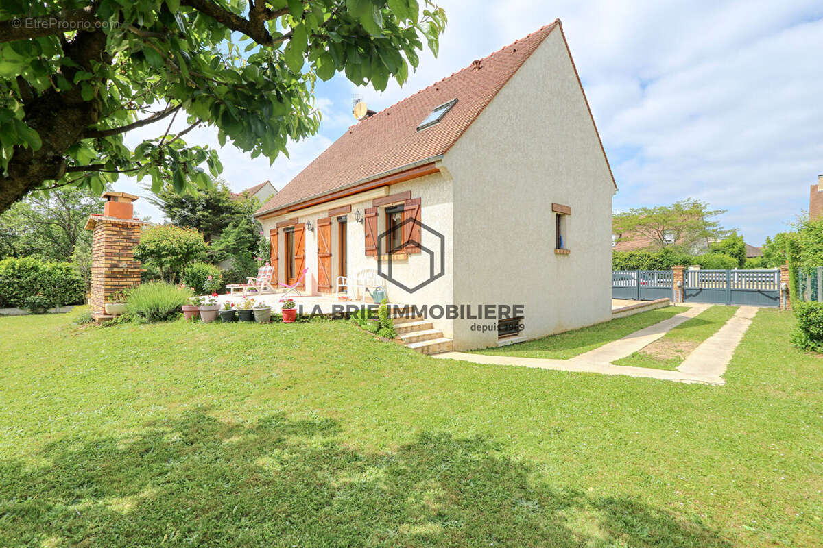 Maison à VILLECRESNES