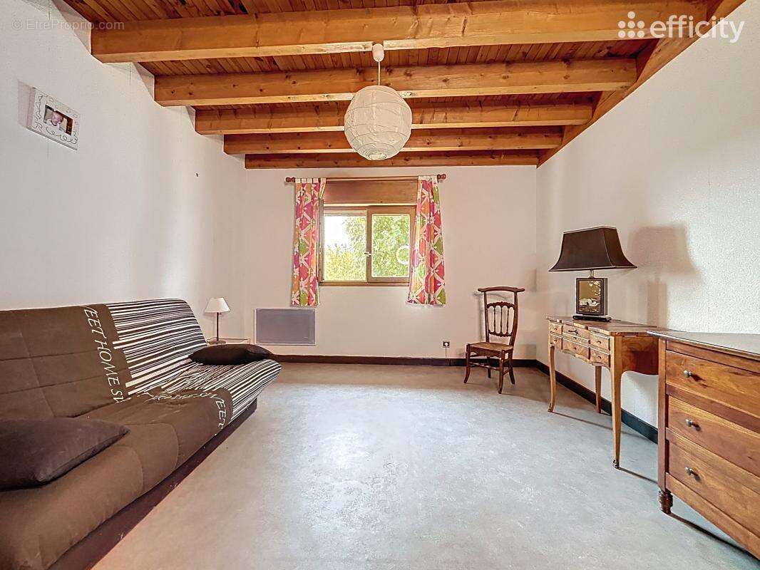 Maison à BOUGE-CHAMBALUD