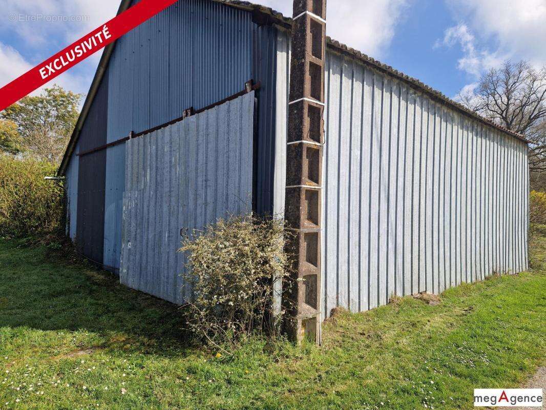 Maison à LA CHAPELLE-BOUEXIC