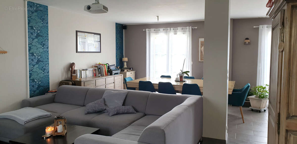 Maison à SAINTE-MAURE-DE-TOURAINE