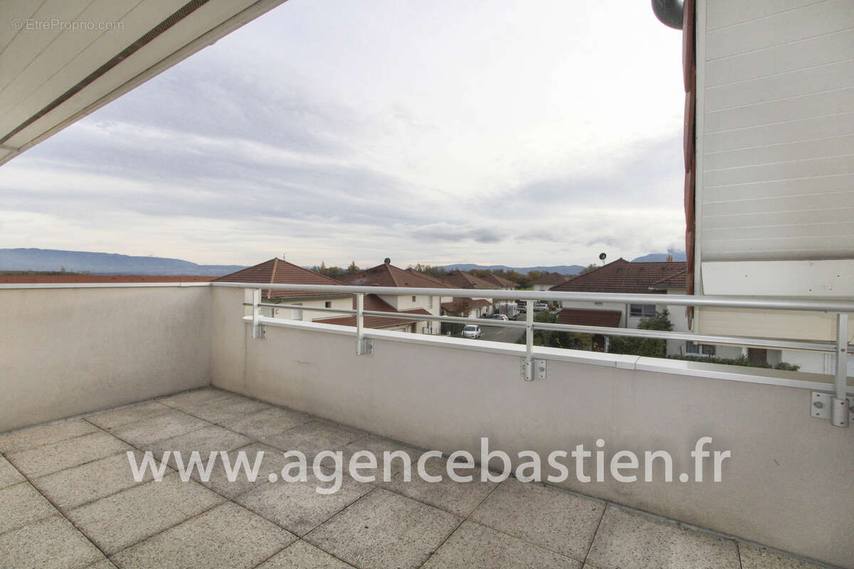 Appartement à THOIRY