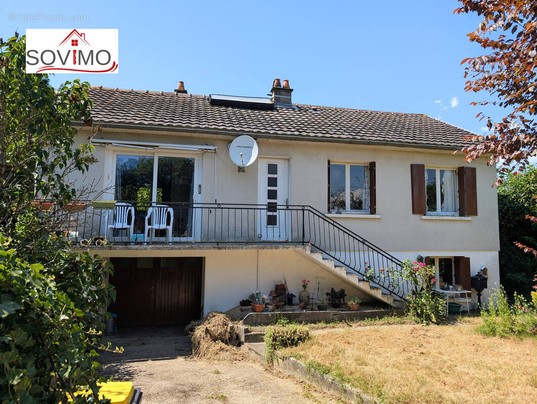 Maison à JOUSSE
