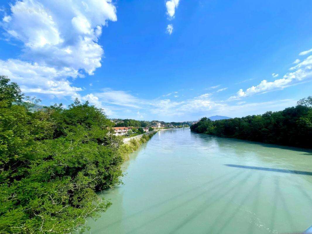 Appartement à SEYSSEL