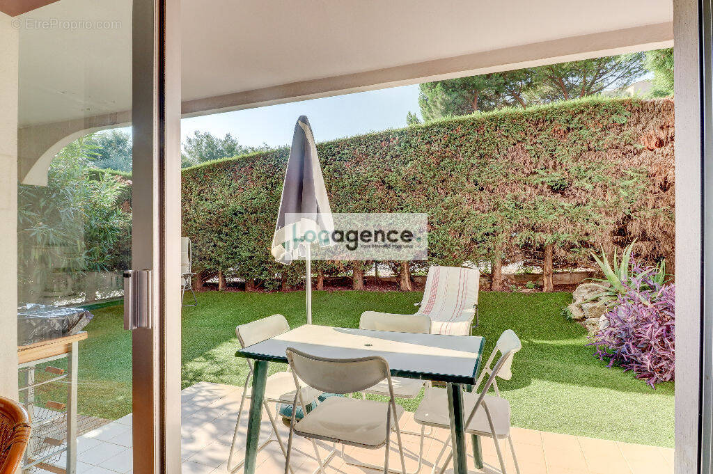 Appartement à MANDELIEU-LA-NAPOULE