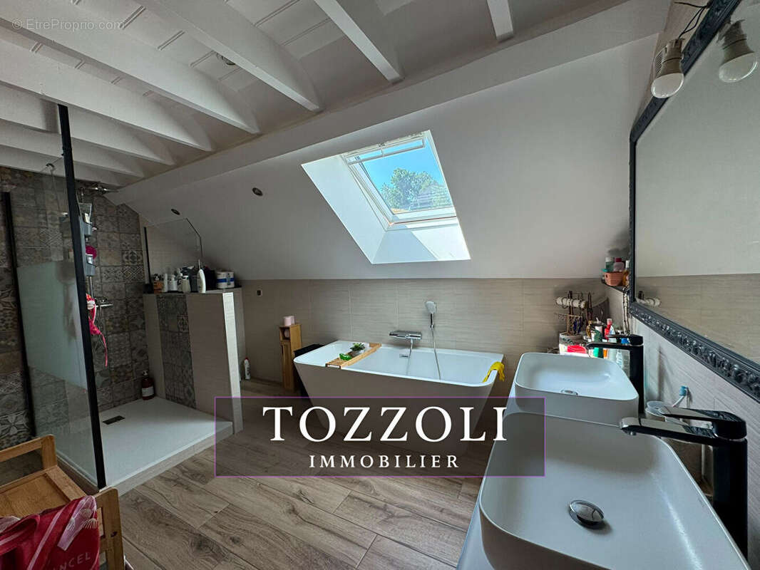 Maison Saint Chef  267m² - photo 15