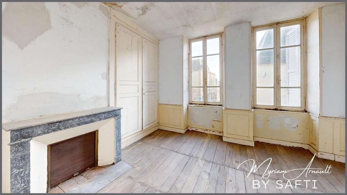 Maison 190 m² à Dun-Le-Palestel  - photo 8