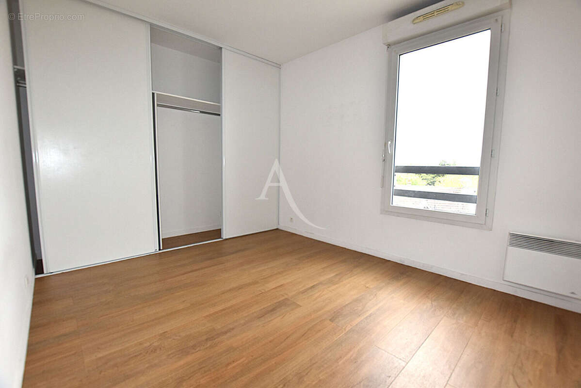 Appartement à COMBS-LA-VILLE