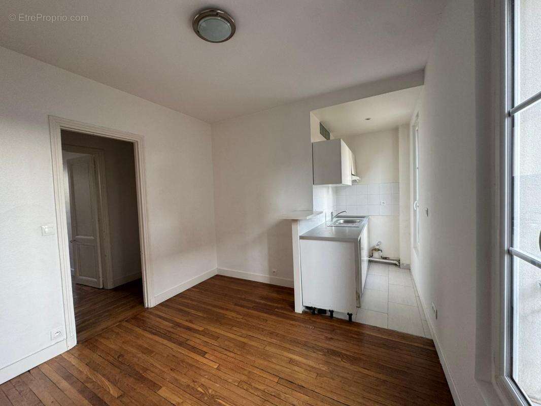 Appartement à PARIS-20E