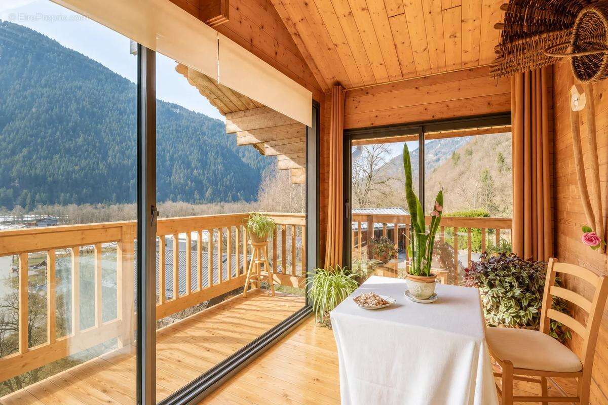Maison de 6 pièces de 180 m² à Beaufort - photo 2