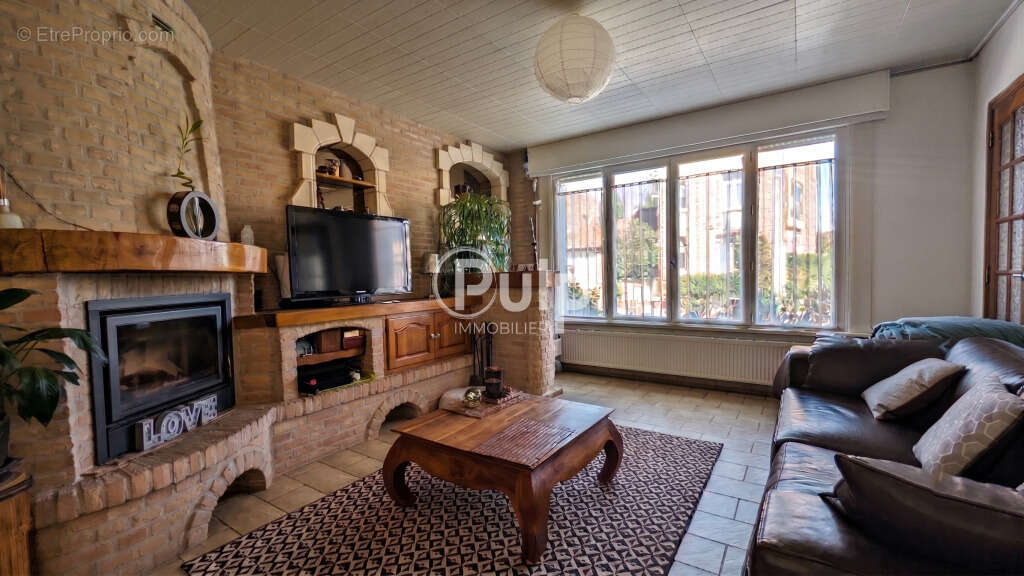 WAMBRECHIES Maison 4 Chambres, jardin, double garage - photo 3