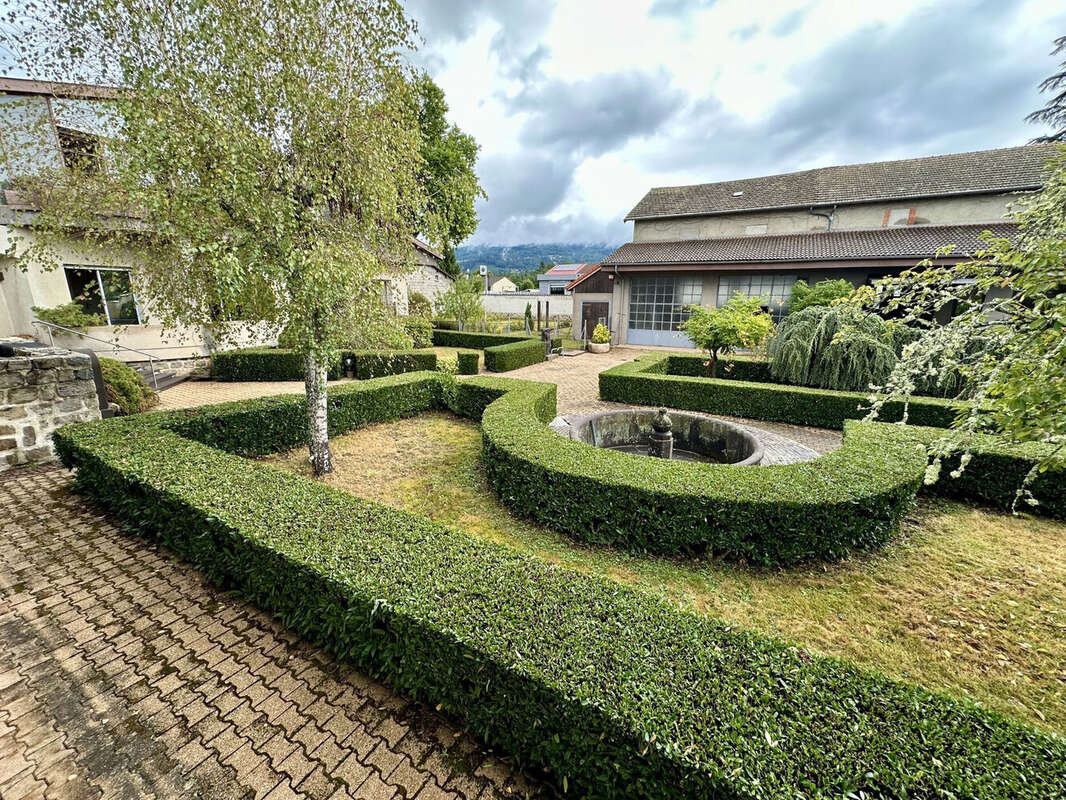 Maison 424 m² à Ambert  - photo 4