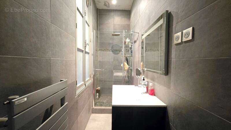 Appartement à PARIS-7E