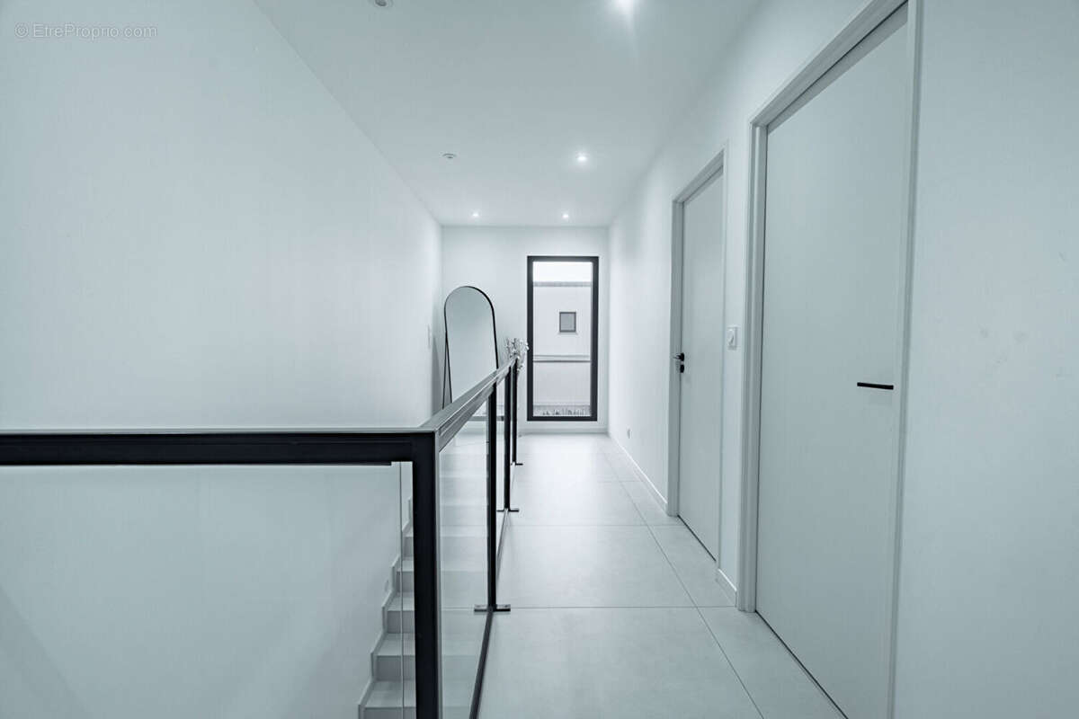 Maison Saint Sylvain d'Anjou 5 pièce(s) 130.29 m2 - photo 6
