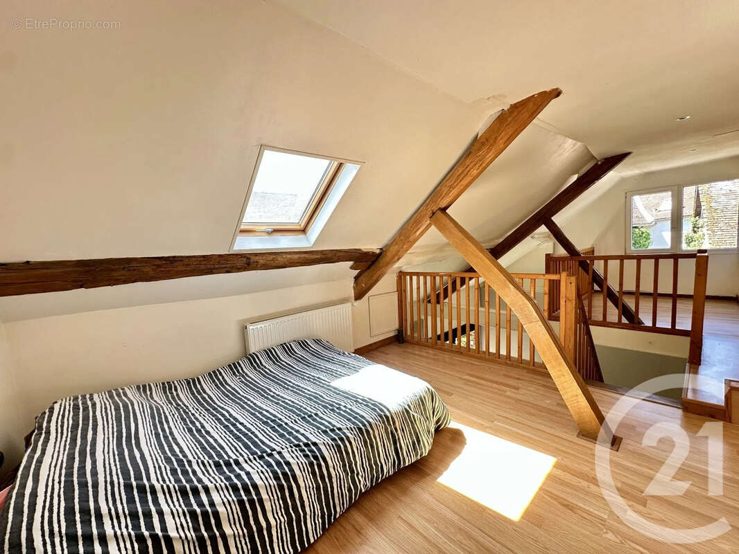 Maison 165 m² à Dangeau  - photo 8