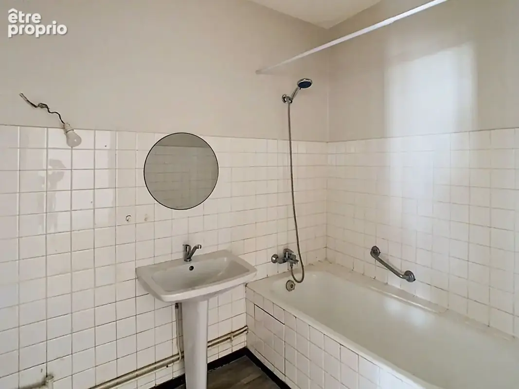 2 Appartements de type T2 Pont De Vaux  + 1 grenier aménageable - photo 11