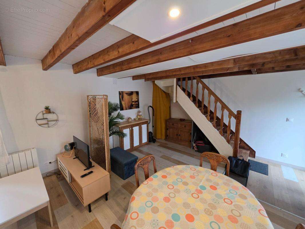 Petite maison en pierres entièrement rénovée en 2022 - photo 4