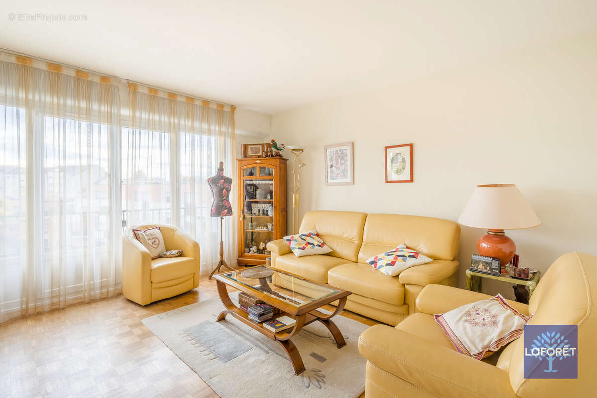 Appartement à LIVRY-GARGAN