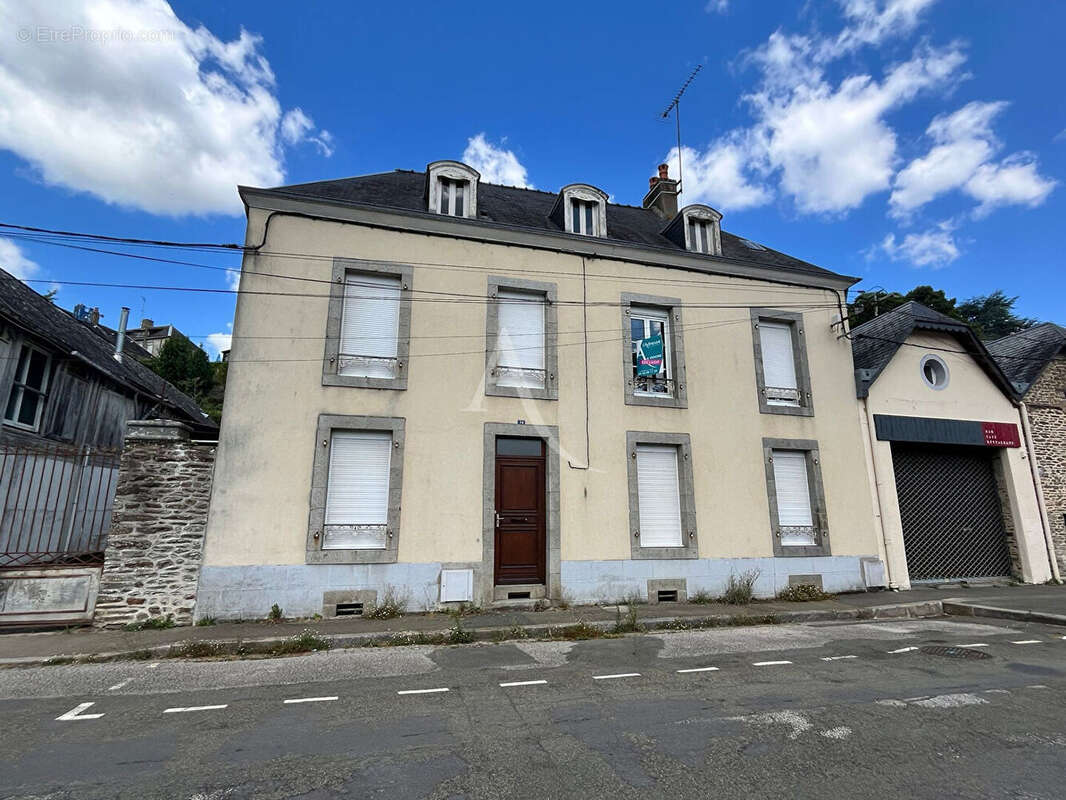 Maison Mayenne 10 pièce(s) 200 m2 - photo 18