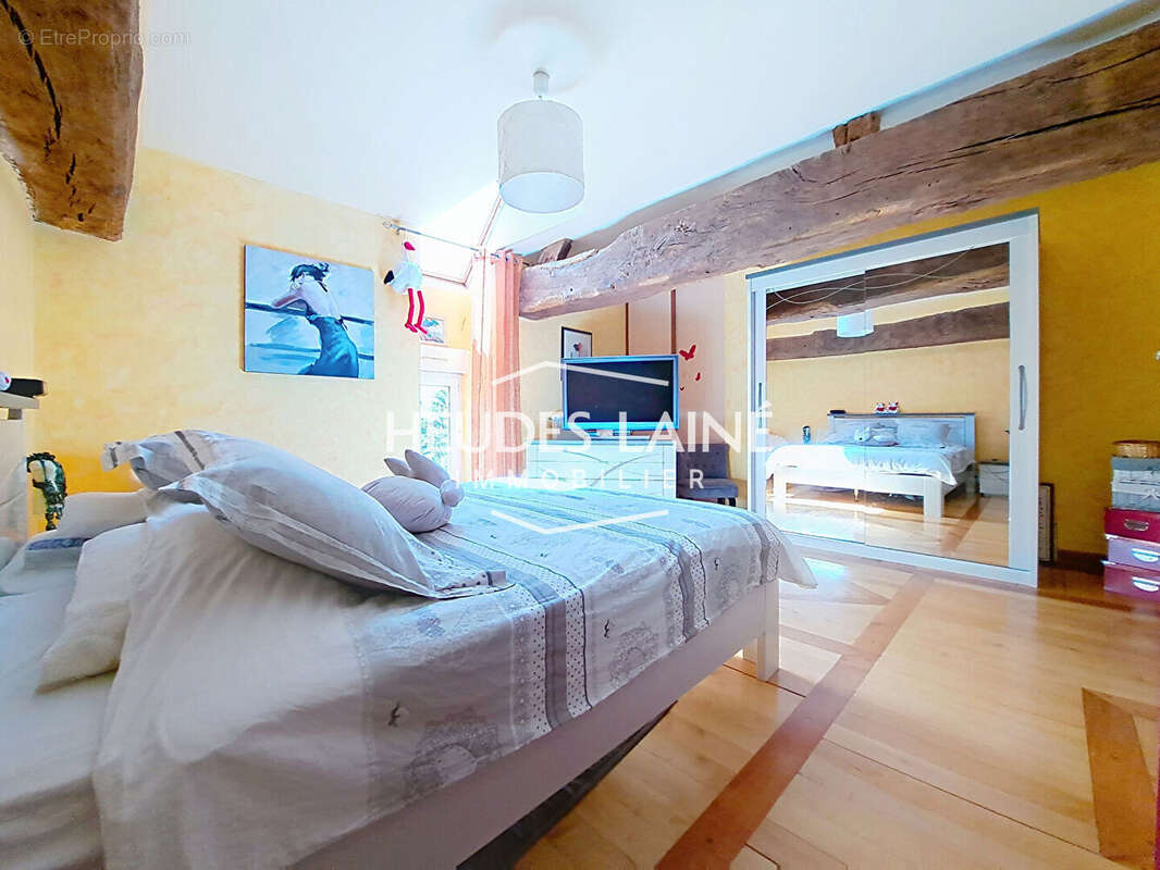 Maison à LES LOGES-MARCHIS