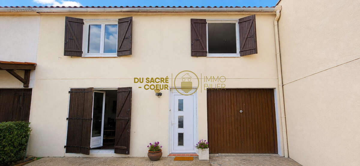 Maison 96 m² à Saint-Esteve  - photo 5