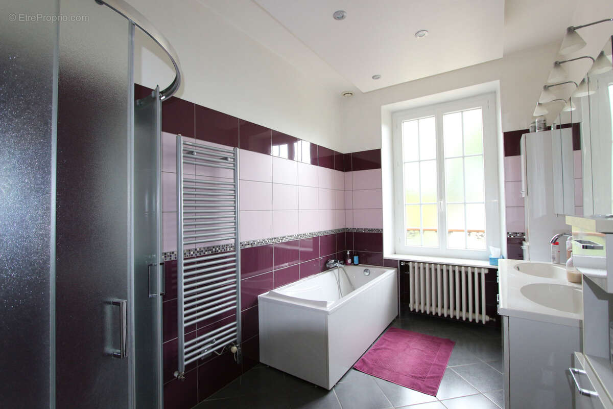 Maison à POUGUES-LES-EAUX