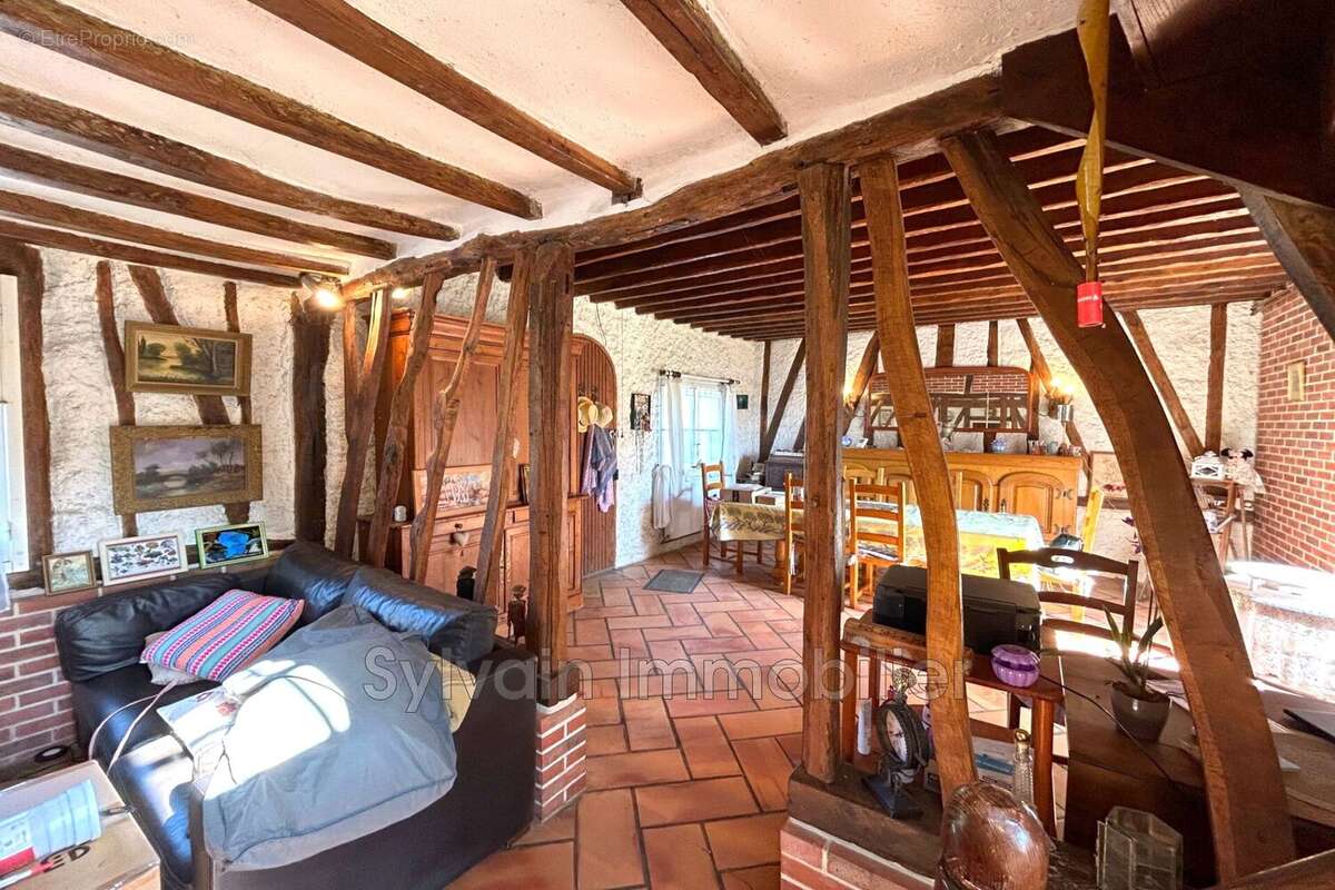 Maison à FORMERIE