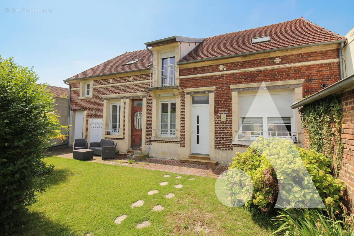 Maison à GRANDFRESNOY