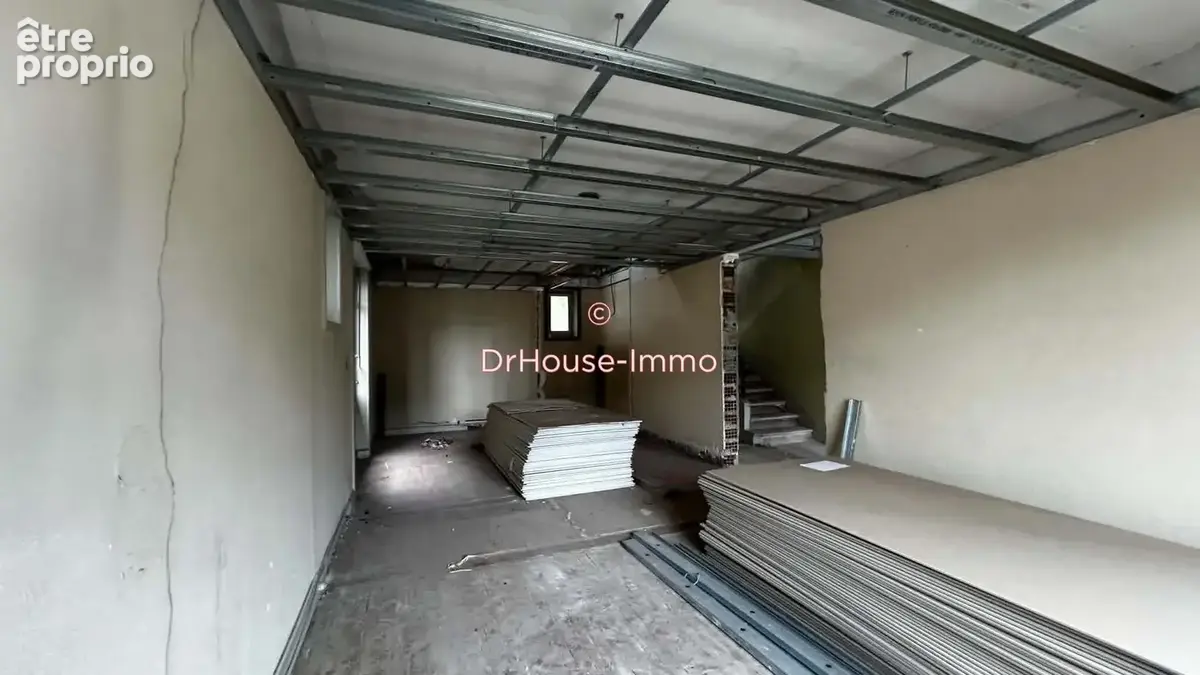 Appartement 450 m² à Tulle  - photo 7