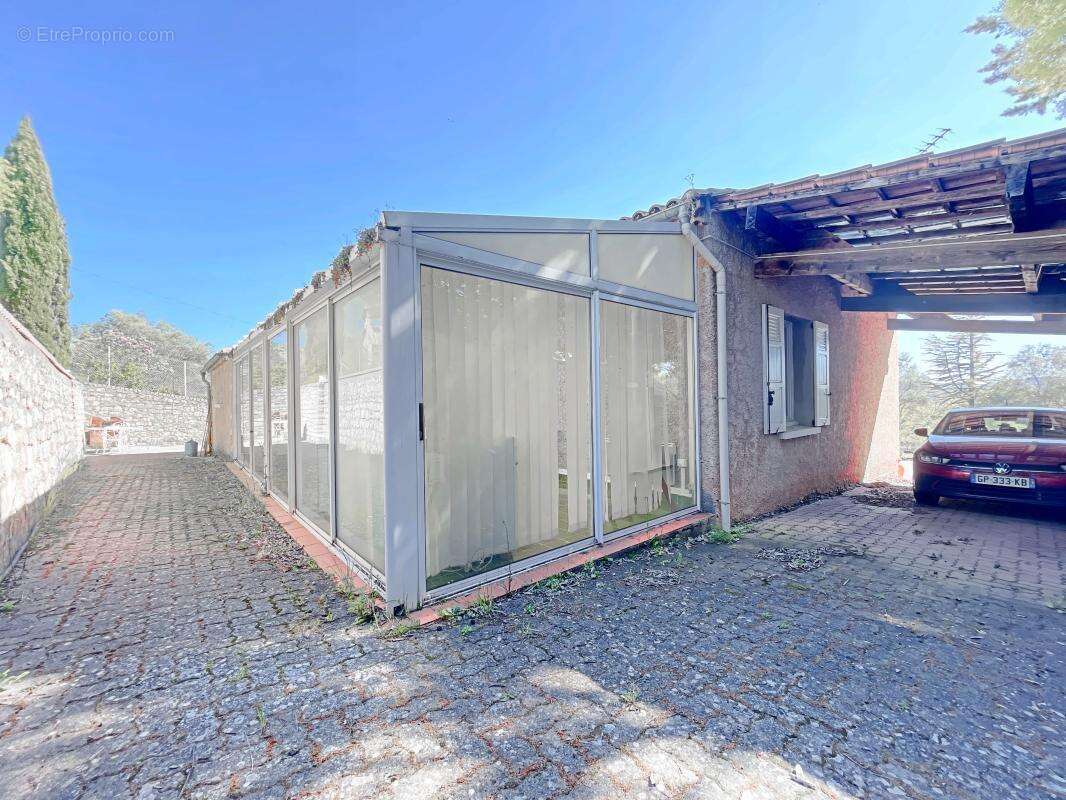 Maison à GINASSERVIS