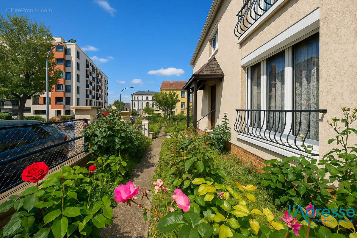 Maison à IVRY-SUR-SEINE
