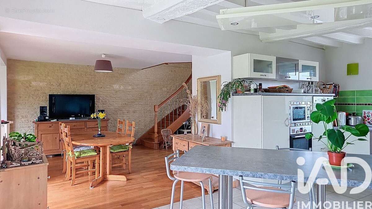 Maison 182 m² à Vendeuvre  - photo 5