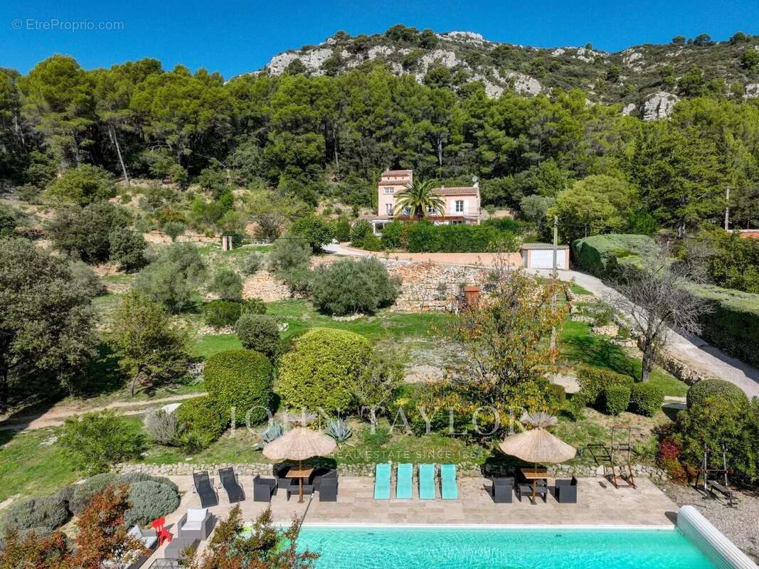 Maison à VAUVENARGUES