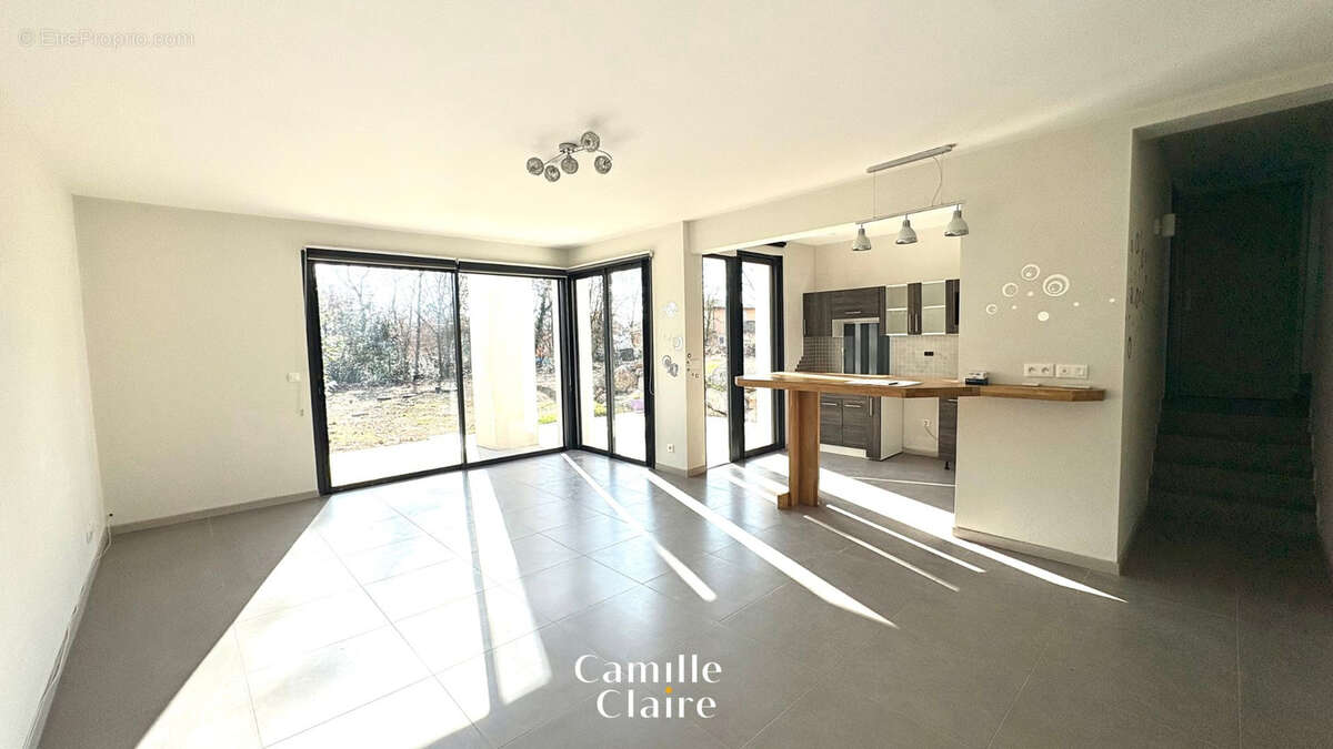 Maison à SAINT-MAXIMIN-LA-SAINTE-BAUME