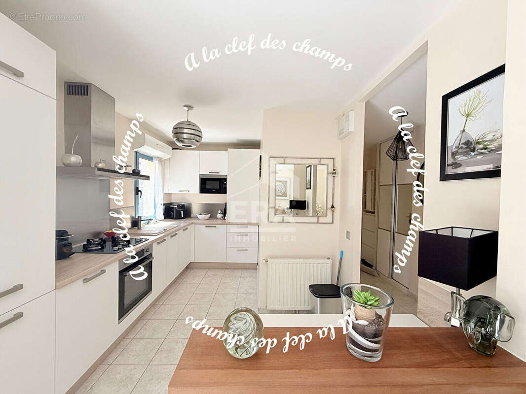 Appartement à SAINT-REMY-LES-CHEVREUSE