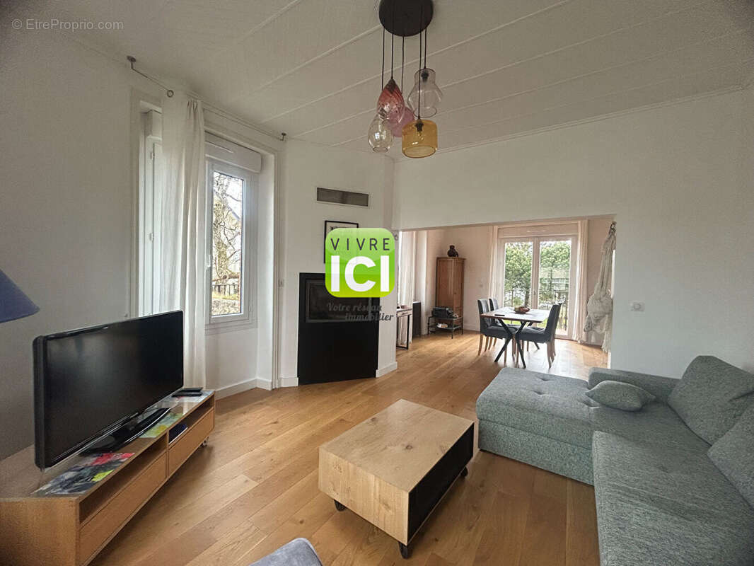 MISSILLAC - Maison de Maître en plein coeur de ville - 210 m² - Jardin remarquable - photo 4