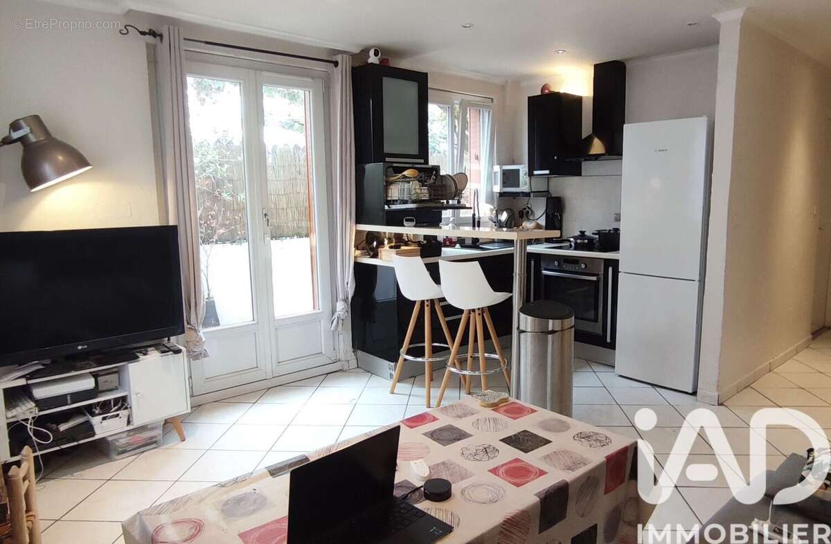 Appartement 35 m² à Clichy-Sous-Bois  - photo 2