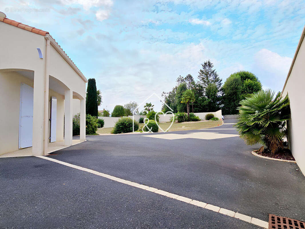 Maison à SAINT-MARTIN-DES-NOYERS