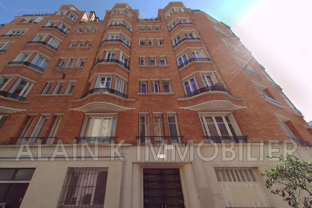 Appartement à PARIS-18E