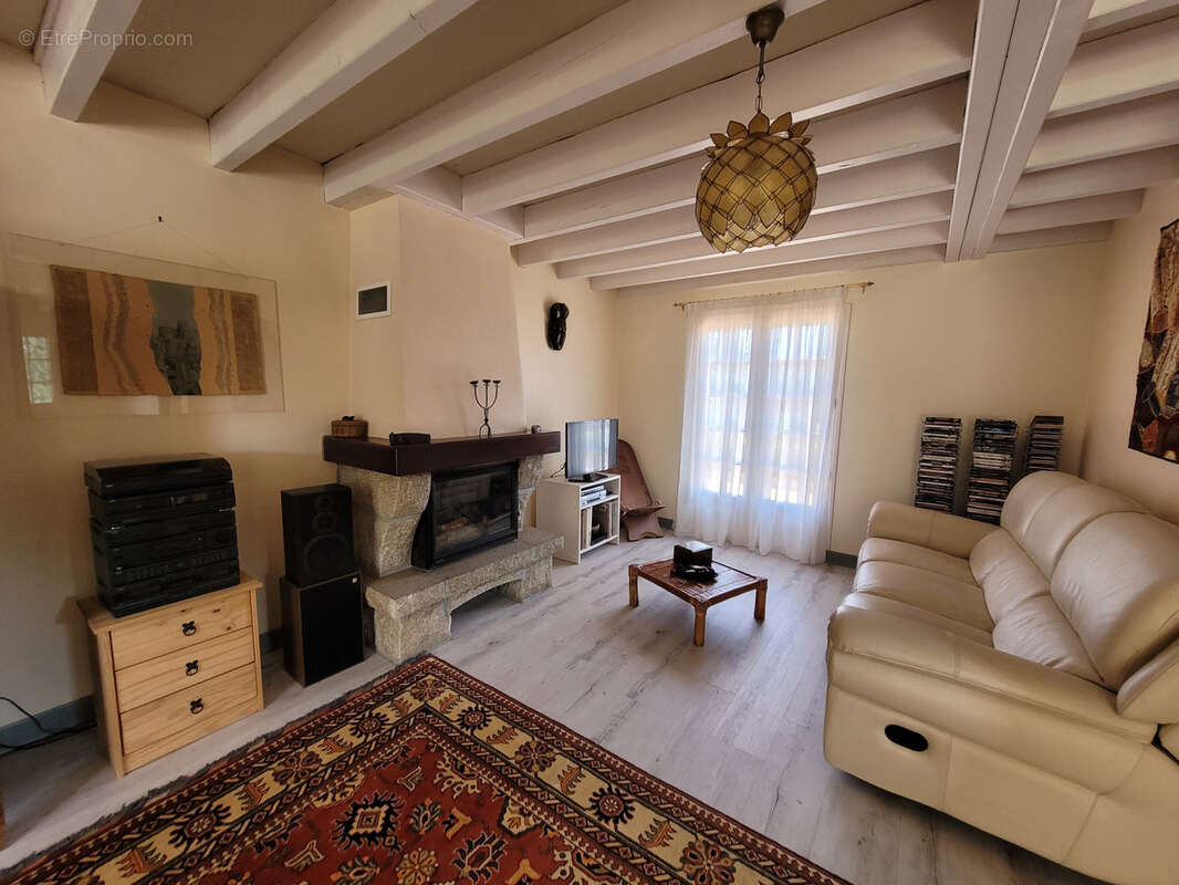 Maison à SURZUR