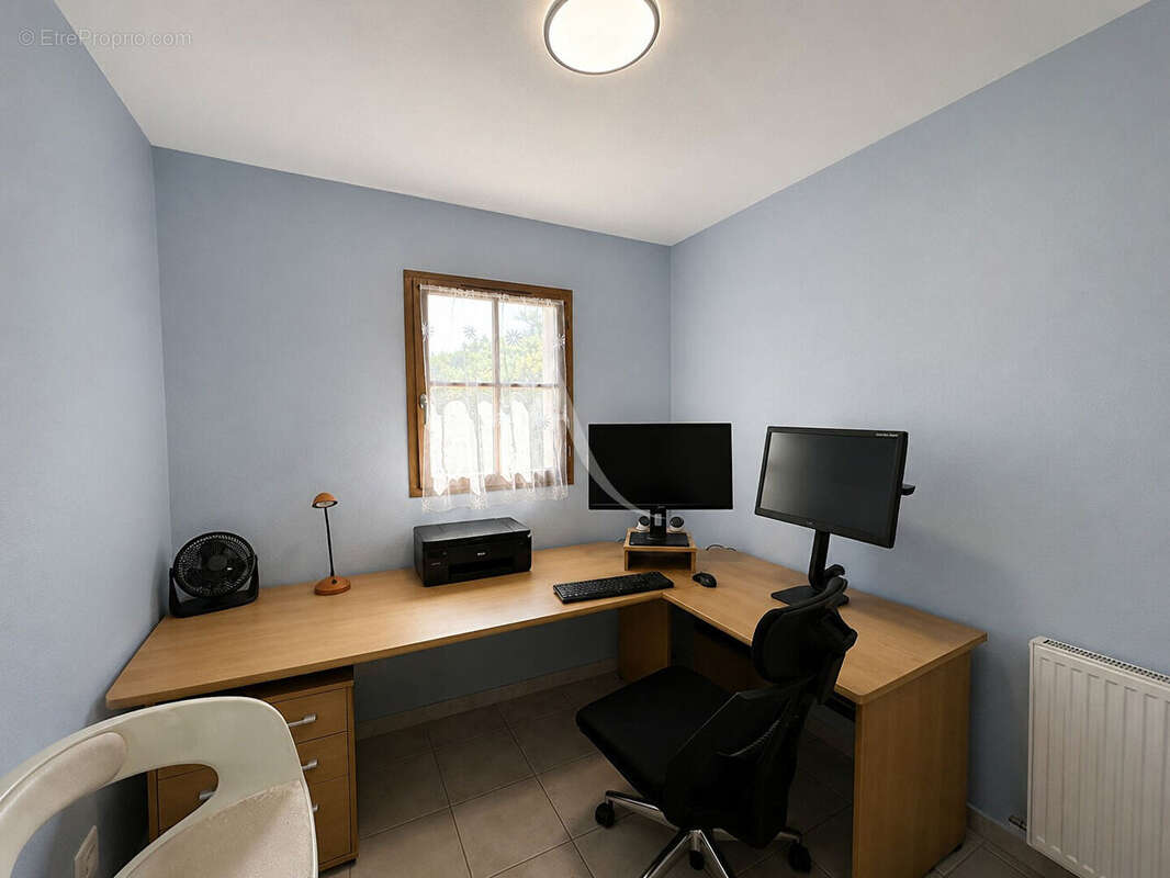Rochefort - opportunité rare pour profession libérale ou projet d'habitation - photo 2