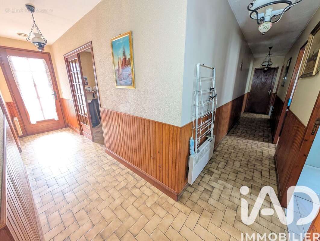 Maison 110 m² à Bouresse  - photo 9